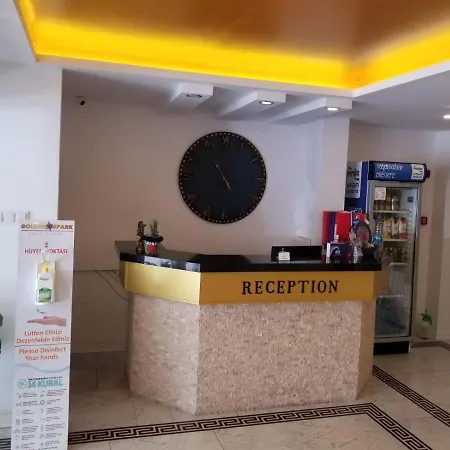 Golden Spark Aparthotel 3*