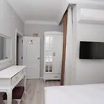 Golden Spark Apartahotel 3*