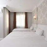 מלון דירות Golden Spark אנטליה