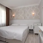 Golden Spark מלון דירות אנטליה